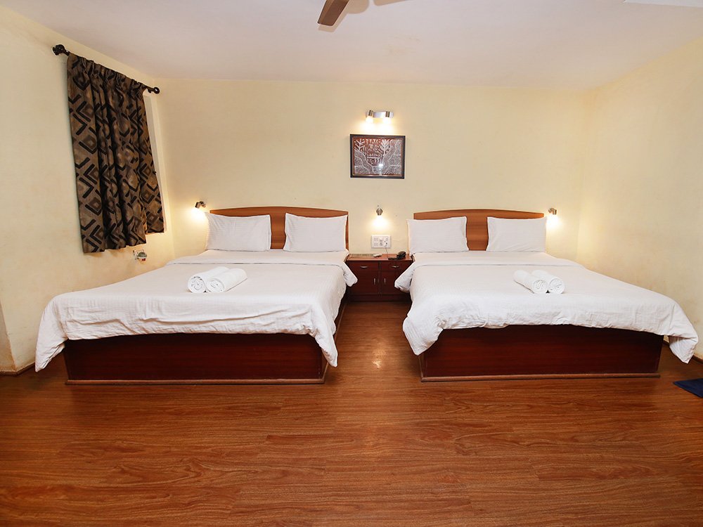 Deluxe Family Room Photo 4